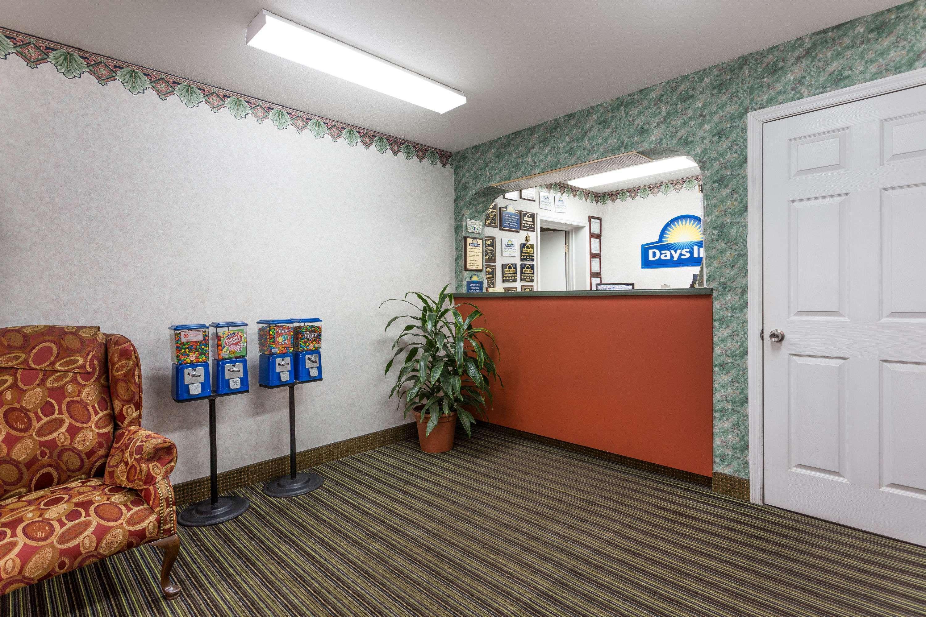 Days Inn By Wyndham Dickson Exterior foto